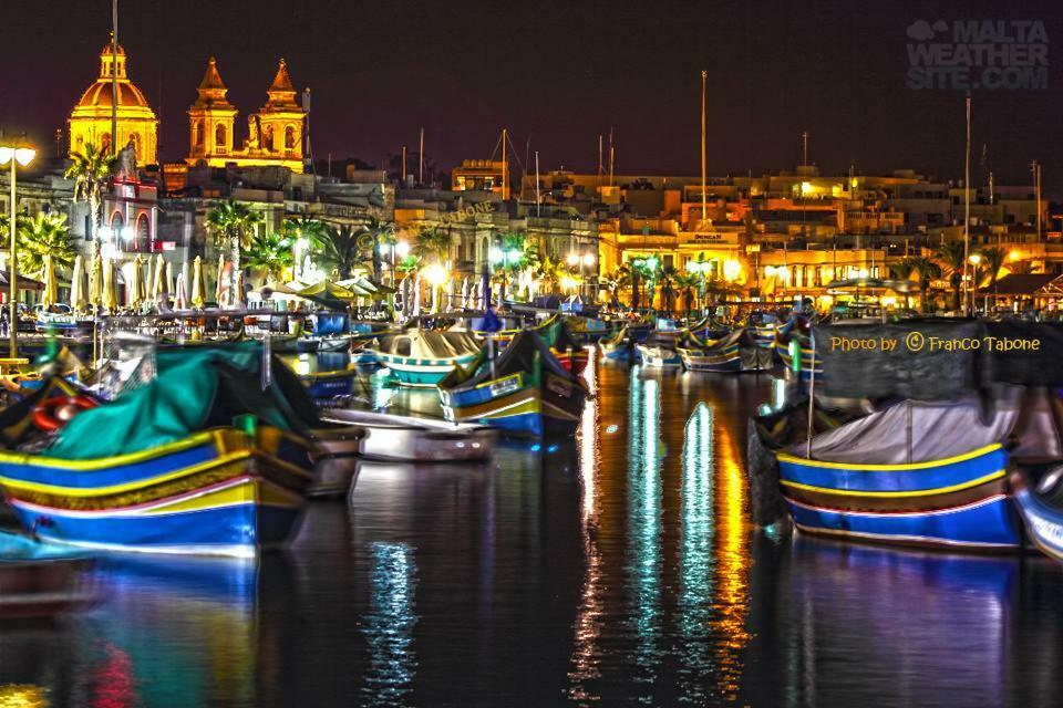 Claire'S Court Lejlighed Marsaxlokk Eksteriør billede